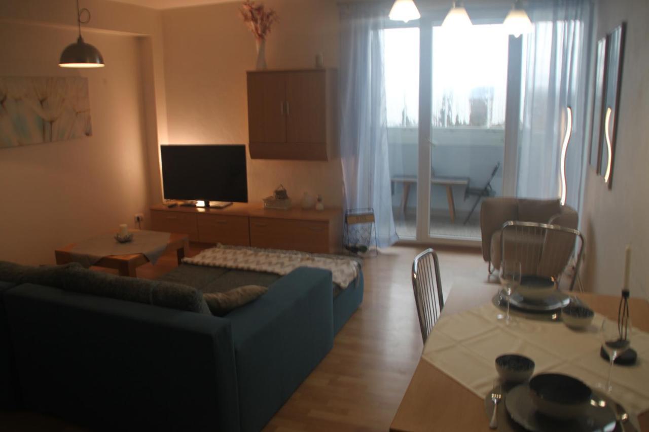 Jasmine Apartment - Free Parking - City Center - Skibus - Tatralandia 5Km Liptovský Mikuláš Buitenkant foto