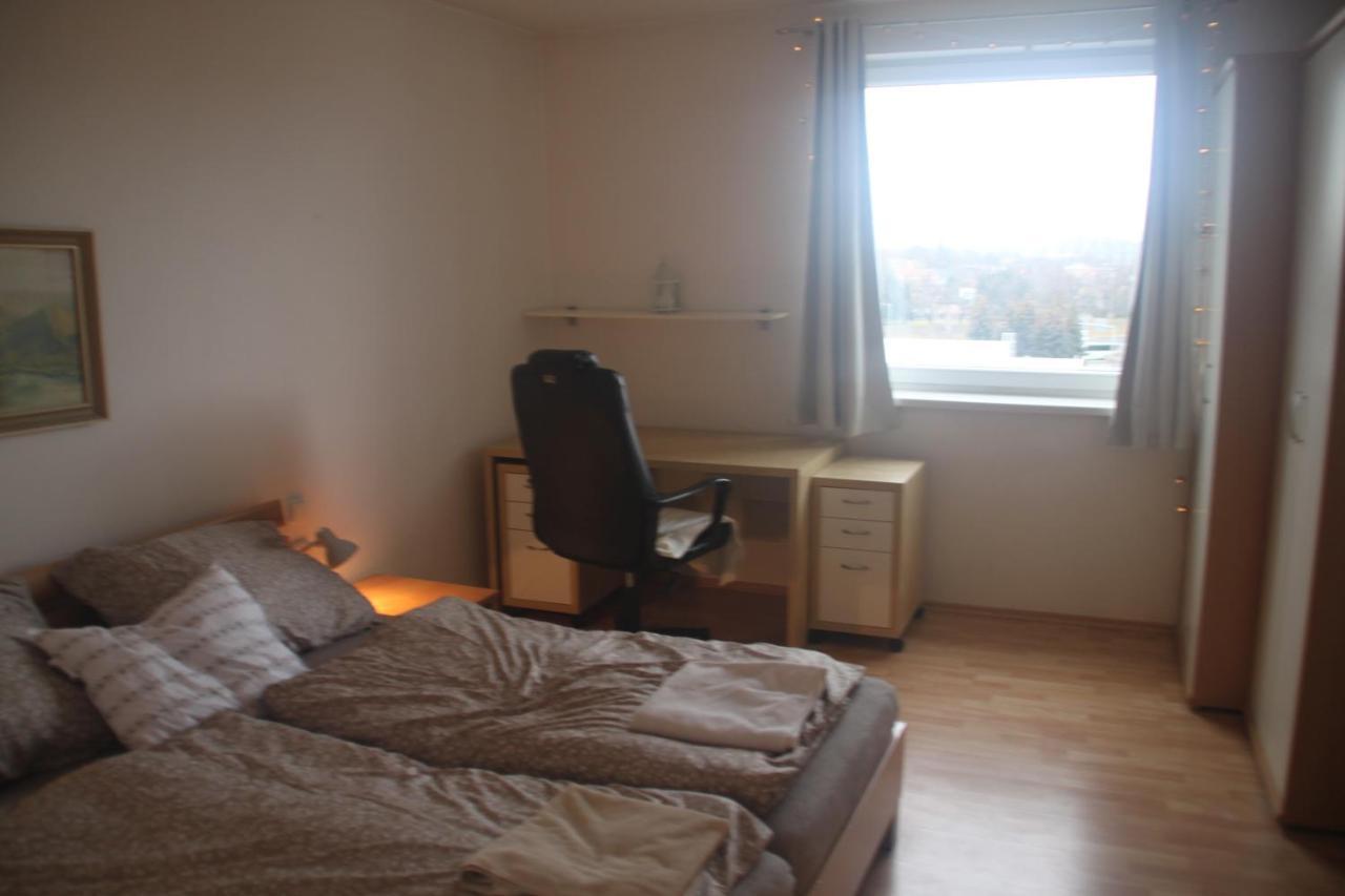 Jasmine Apartment - Free Parking - City Center - Skibus - Tatralandia 5Km Liptovský Mikuláš Buitenkant foto