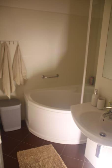 Jasmine Apartment - Free Parking - City Center - Skibus - Tatralandia 5Km Liptovský Mikuláš Buitenkant foto